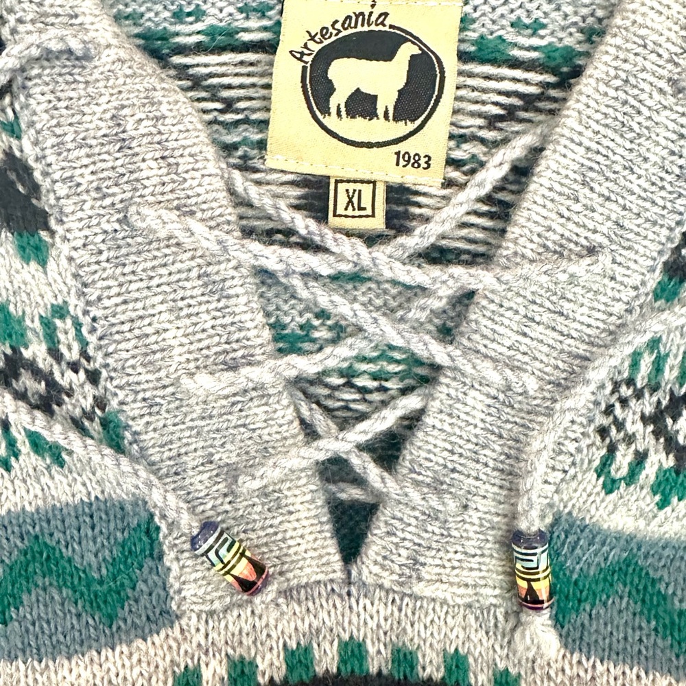 🔥Closet Clearout!🔥 Artesania Hooded Alpaca Sweater - Picture 3 of 5
